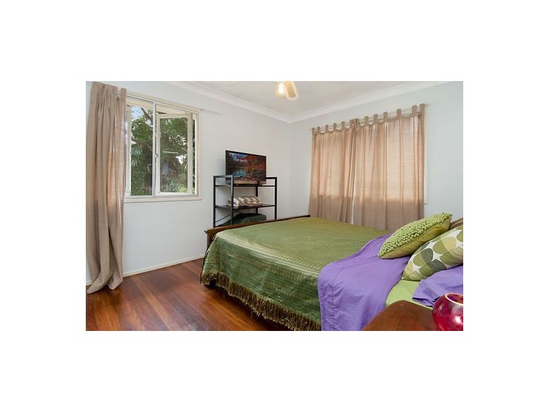 65 Mountain St, Mount Gravatt QLD 4122