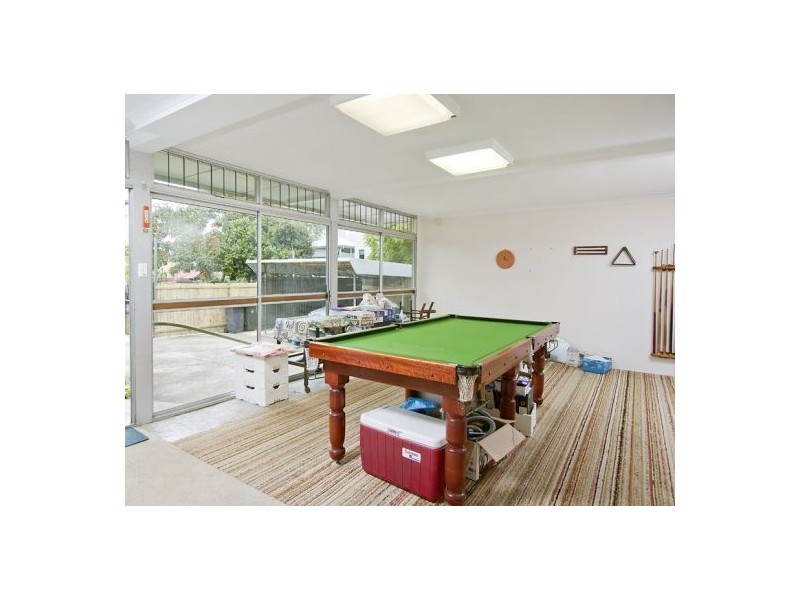 33.   Hobart Ave, Camp Hill QLD 4152