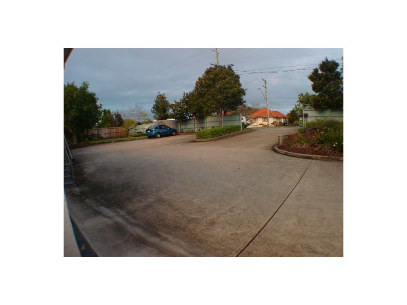 84 Junction Rd, Morningside QLD 4170
