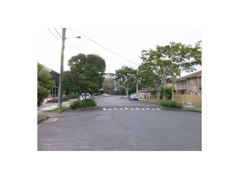 19 Gordon Street, Greenslopes QLD 4120