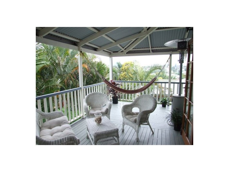 8 Princess Street, Camp Hill QLD 4152