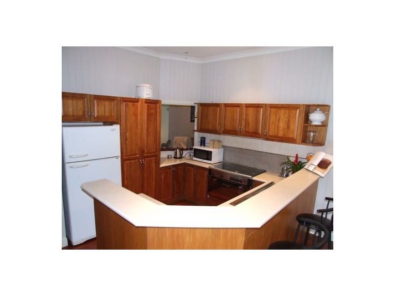 8 Princess Street, Camp Hill QLD 4152