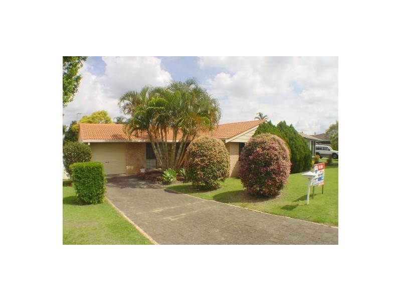 89 Meadowlands Rd, Carindale QLD 4152