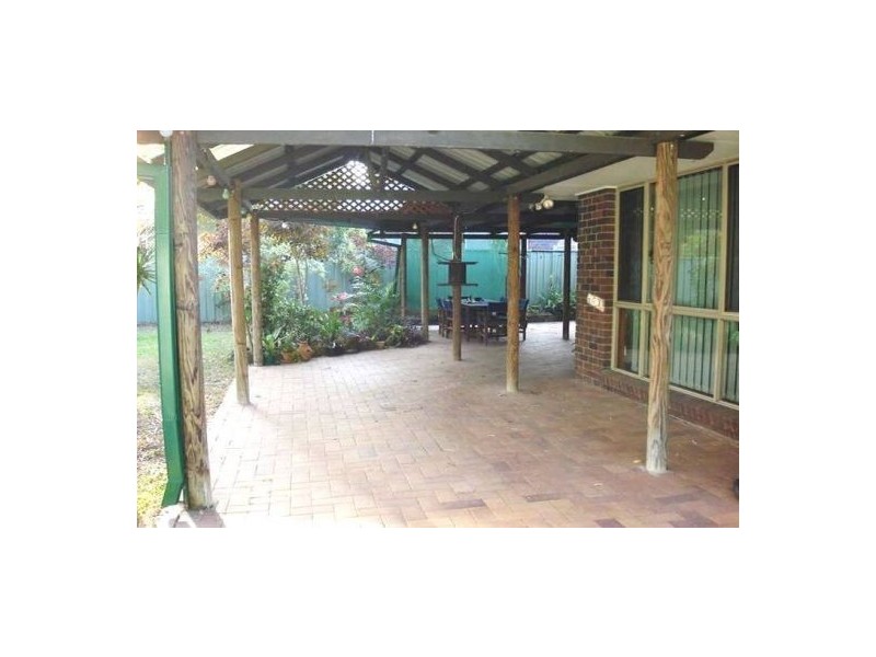 3 Bron Ct, Loganlea QLD 4131