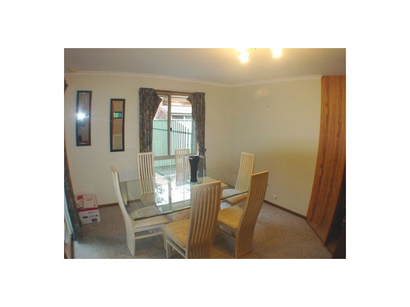 3 Bron Ct, Loganlea QLD 4131