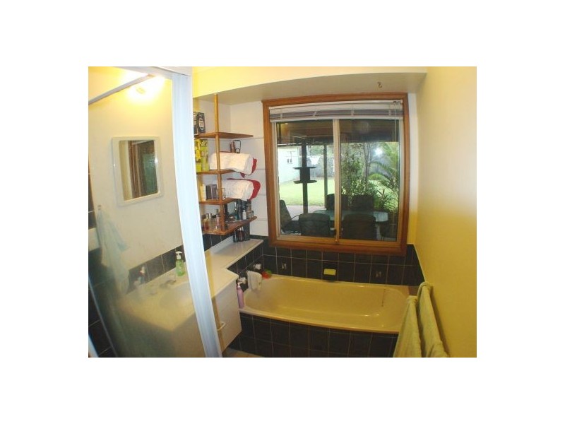 3 Bron Ct, Loganlea QLD 4131