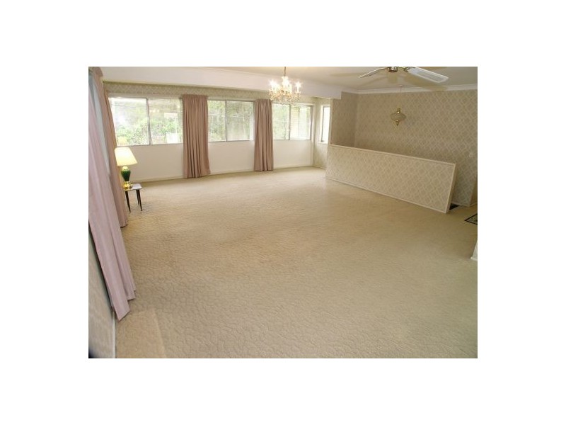 146 Messinies Ridge Road, Holland Park West QLD 4121