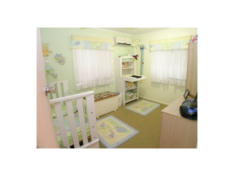 162 Messines Ridge Road, Holland Park West QLD 4121