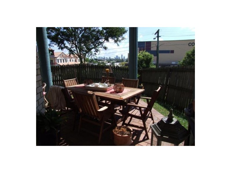 2/265 Old Cleveland Road, Coorparoo QLD 4151