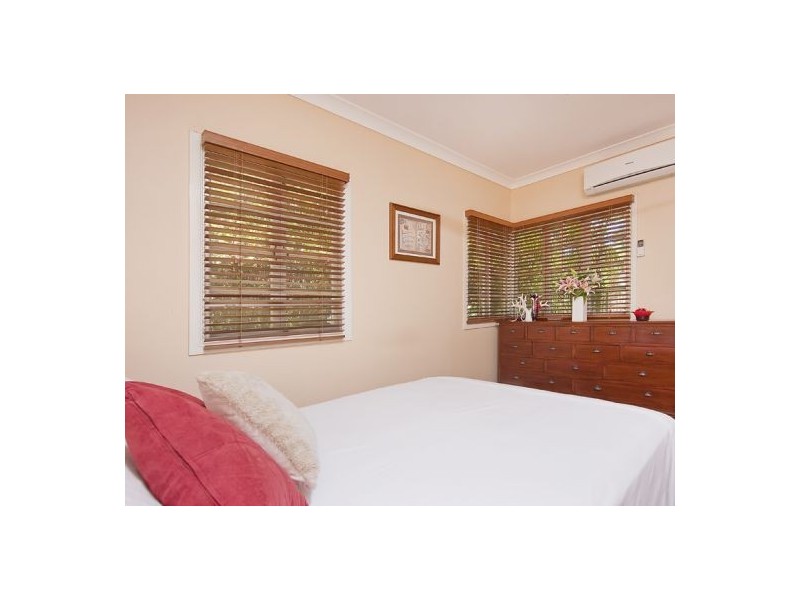 218 Winstanley St, Carina Heights QLD 4152