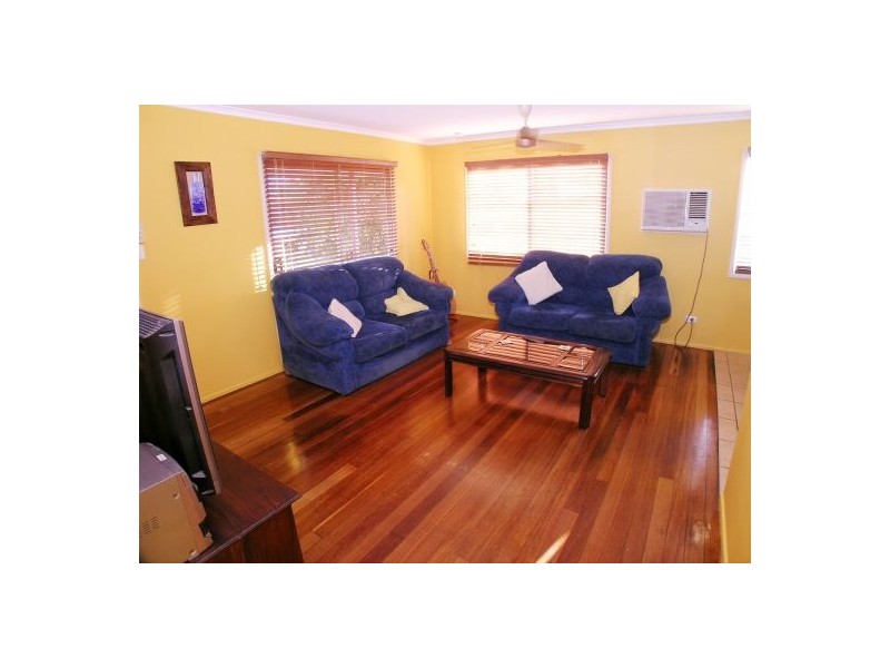 8 Raelene Terrace, Springwood QLD 4127