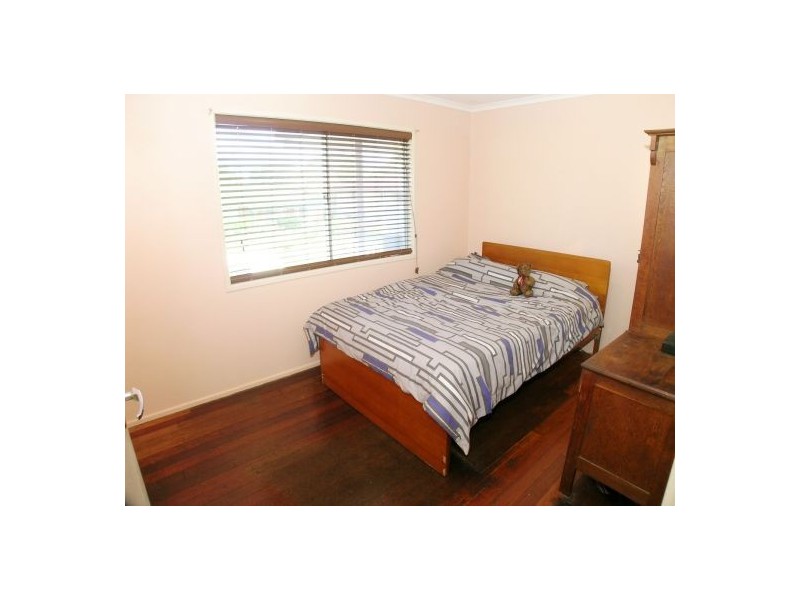 8 Raelene Terrace, Springwood QLD 4127