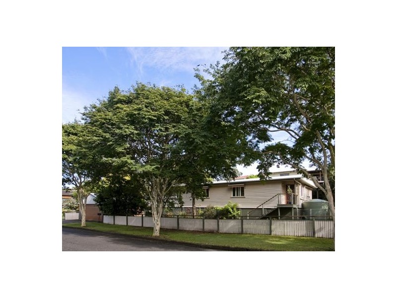37. Latimer St, Holland Park QLD 4121