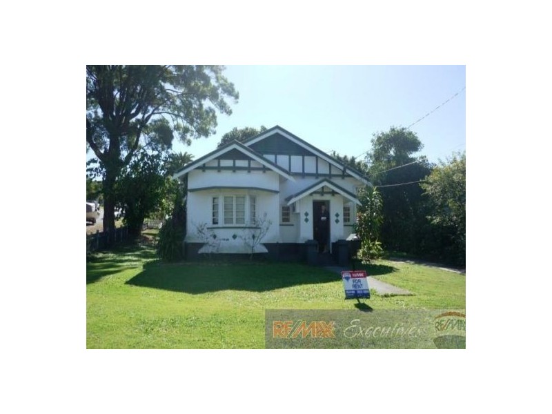 19 Captain Street, Holland Park QLD 4121