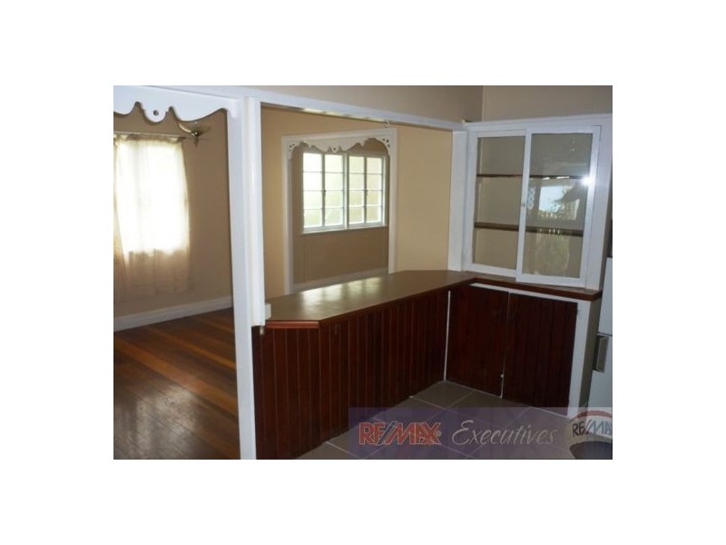 Top Level at 53 Lockyer Street, Camp Hill QLD 4152