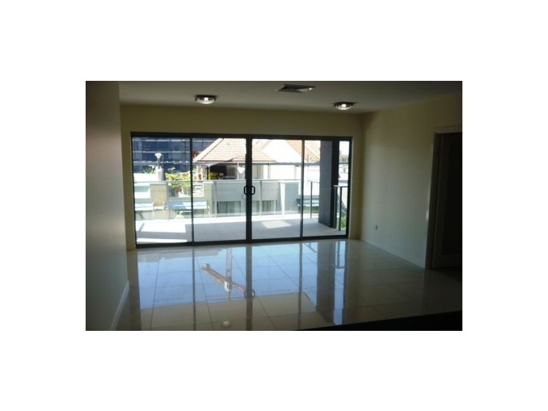 15/213 Wellington Road, East Brisbane QLD 4169