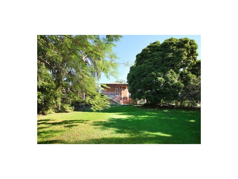 104 Leicester Street, Coorparoo QLD 4151