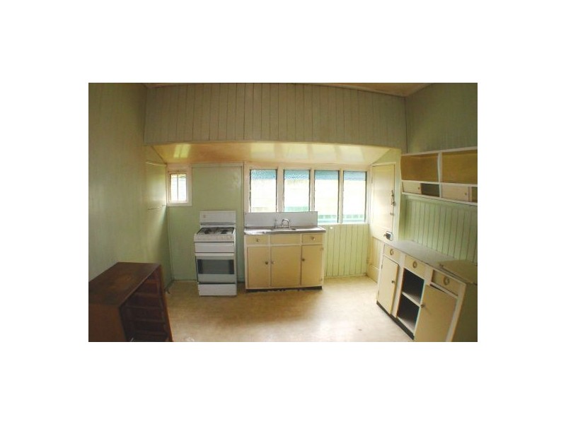 6 Ashton St, Camp Hill QLD 4152