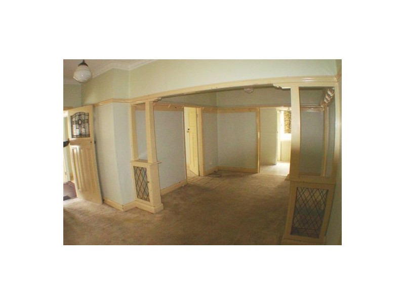 6 Ashton St, Camp Hill QLD 4152