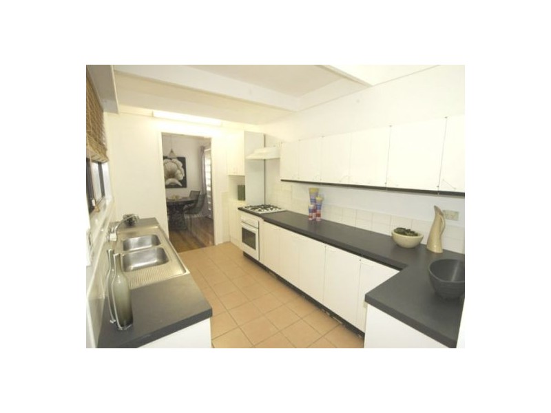 23  Flynn St, Holland Park West QLD 4121