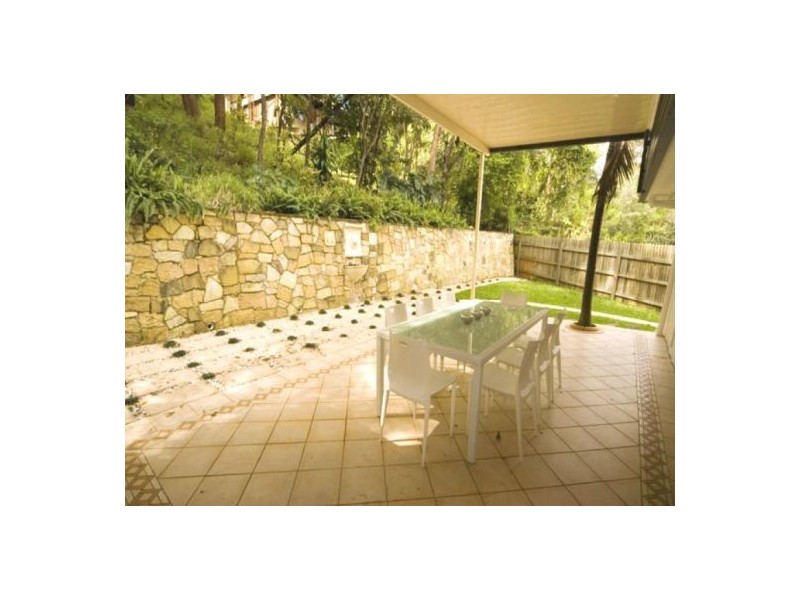 23  Flynn St, Holland Park West QLD 4121