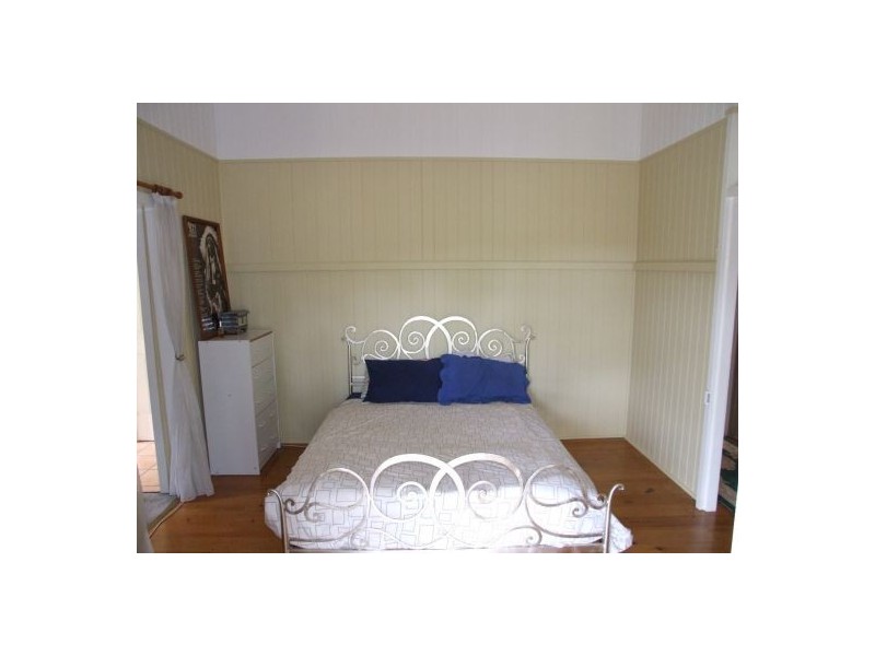 72 Birdwood Road, Holland Park West QLD 4121