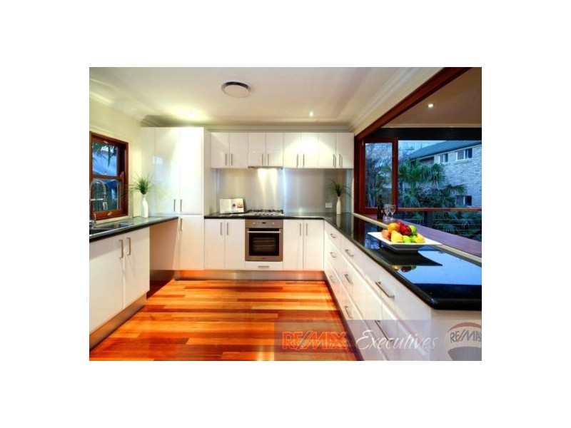 18 Drummond Street, Greenslopes QLD 4120