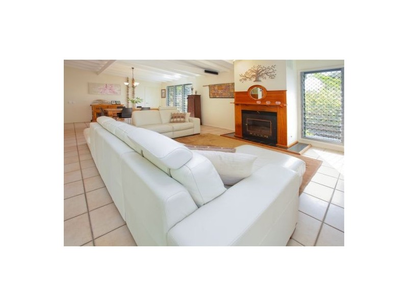 26  Gardenvale St, Holland Park West QLD 4121