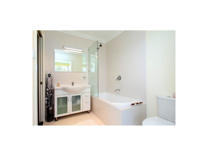 70 Nicholson Street, Greenslopes QLD 4120