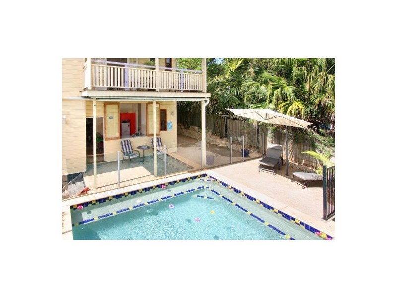 70 Nicholson Street, Greenslopes QLD 4120