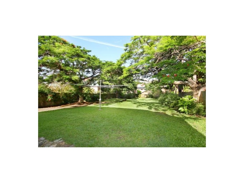 36 Wylie Avenue, Coorparoo QLD 4151