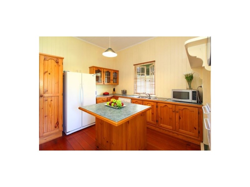 36 Wylie Avenue, Coorparoo QLD 4151