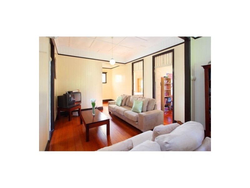 36 Wylie Avenue, Coorparoo QLD 4151