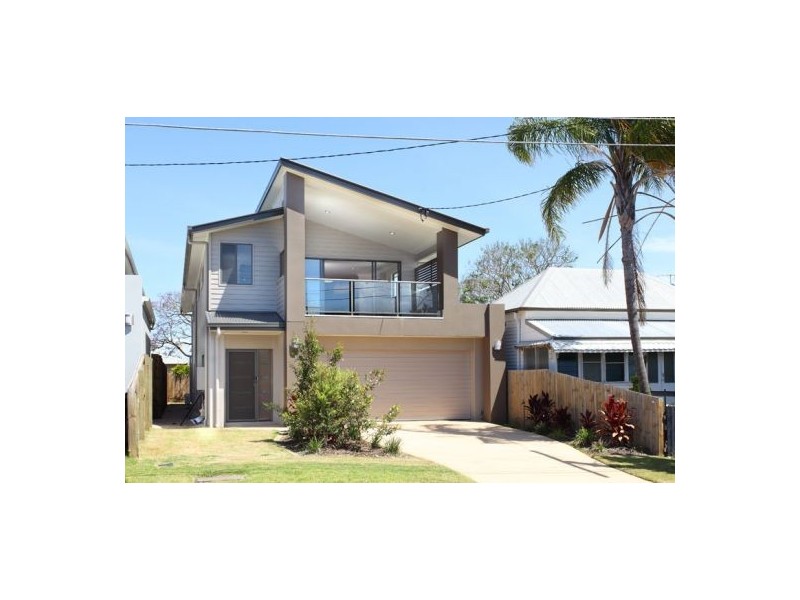 11 Tenth Avenue, Coorparoo QLD 4151