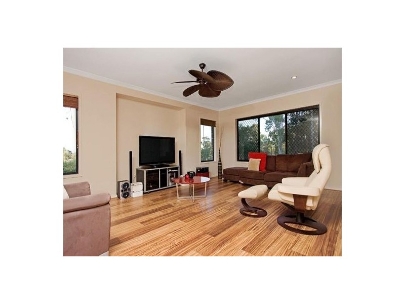 154 Spinebill Drive, Greenbank QLD 4124