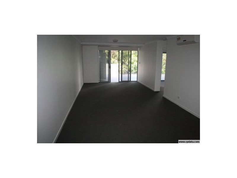 3/28 Carl Street, Woolloongabba QLD 4102