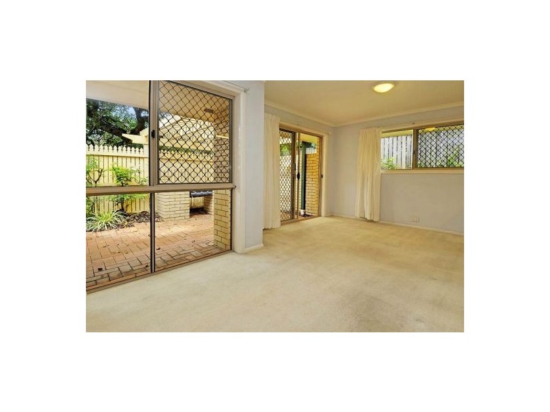 1/60 Rialto, Coorparoo QLD 4151