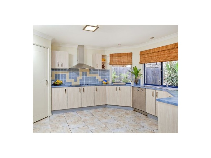 15 Puccini Pl, Mackenzie QLD 4156