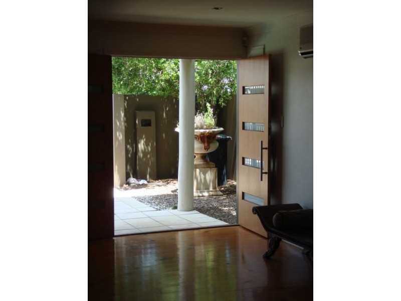 97 Rawlins Street, Kangaroo Point QLD 4169