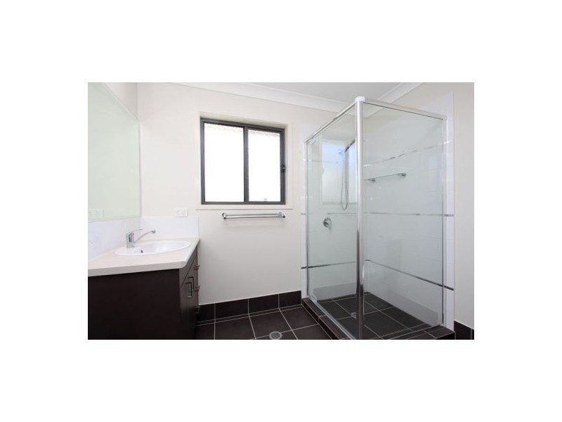 11 Tenth Avenue, Coorparoo QLD 4151