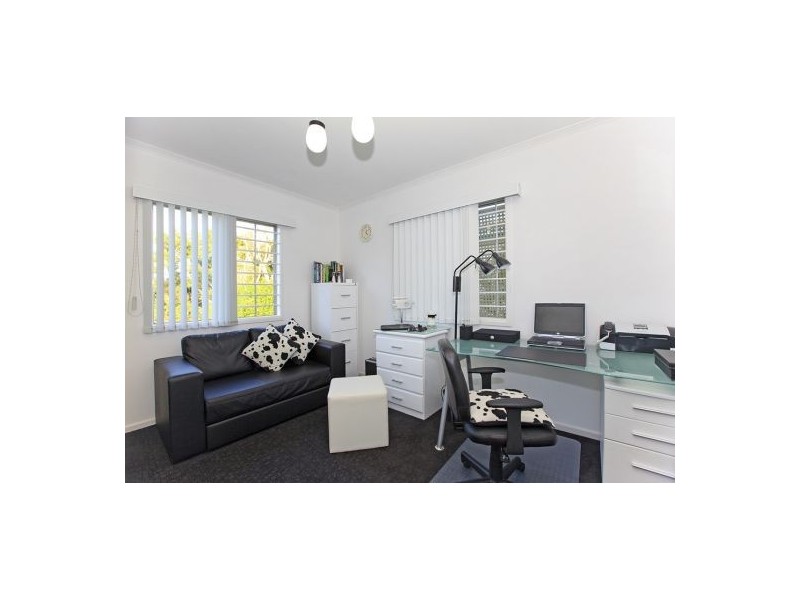 18 Askew Street, Tarragindi QLD 4121