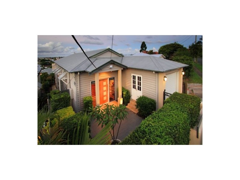 29 Nicholson Street, Greenslopes QLD 4120