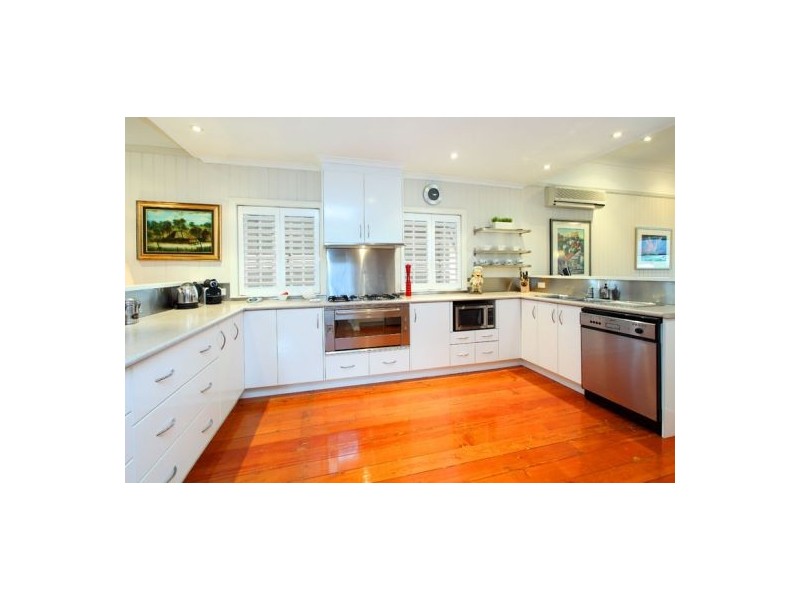 29 Nicholson Street, Greenslopes QLD 4120