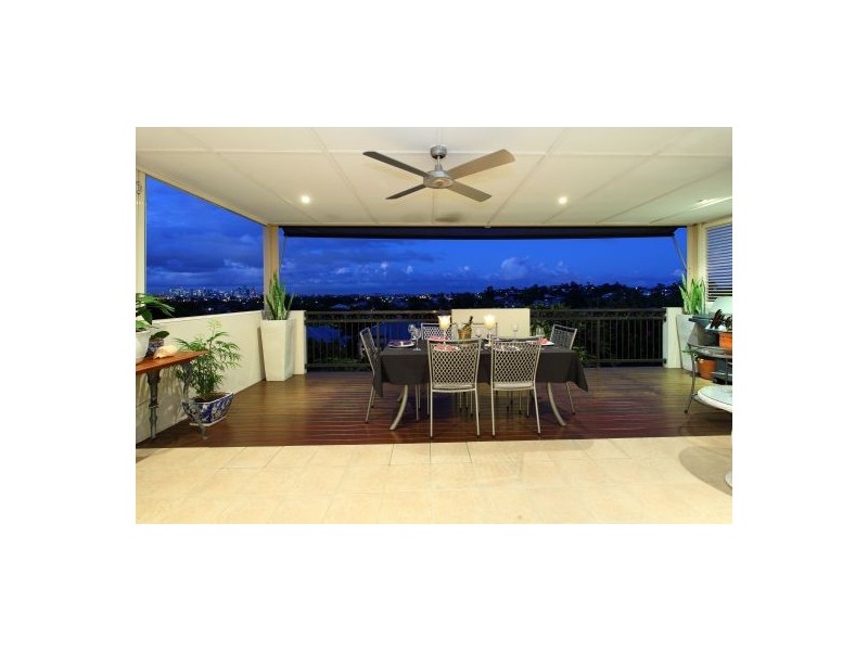 29 Nicholson Street, Greenslopes QLD 4120