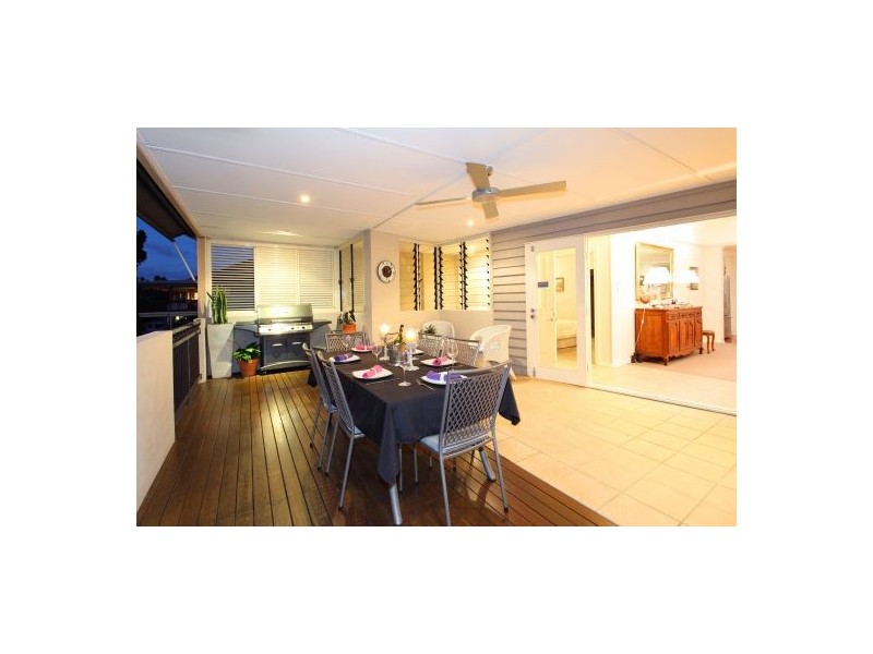 29 Nicholson Street, Greenslopes QLD 4120