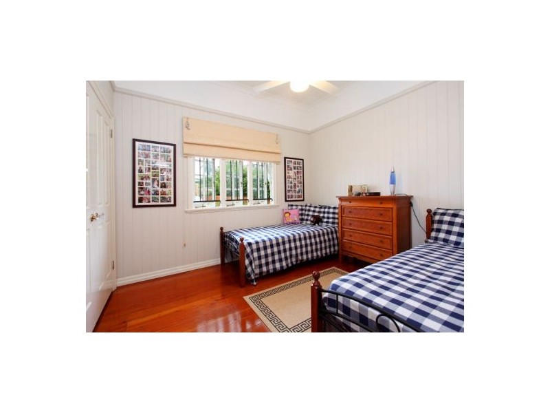 29 Nicholson Street, Greenslopes QLD 4120