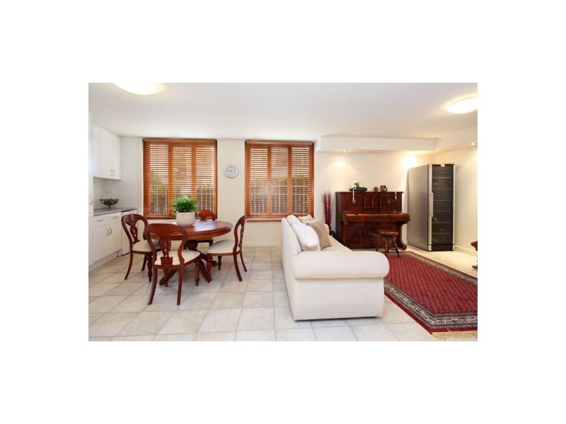 29 Nicholson Street, Greenslopes QLD 4120