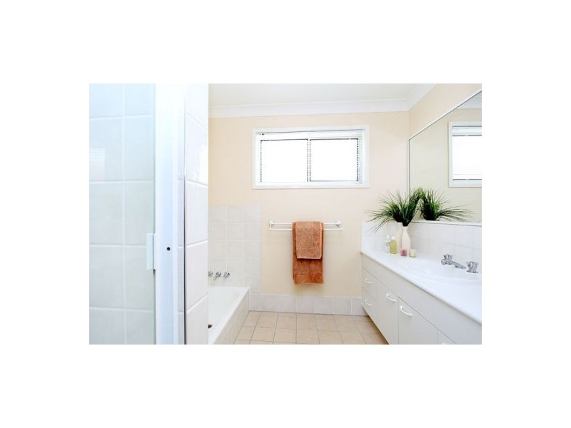 76 Ara Street ,, Camp Hill QLD 4152