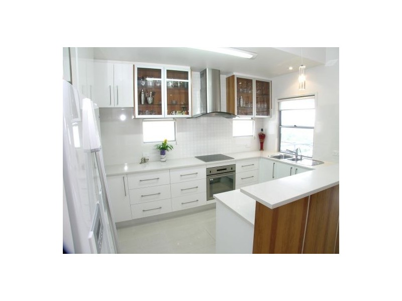 98 Mountain Street, Mount Gravatt QLD 4122