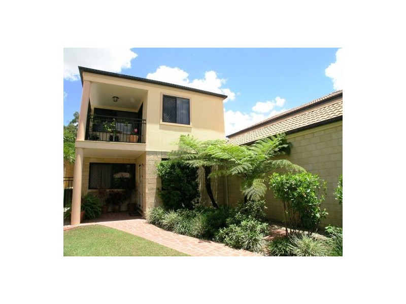 14 Estate Place, Holland Park West QLD 4121